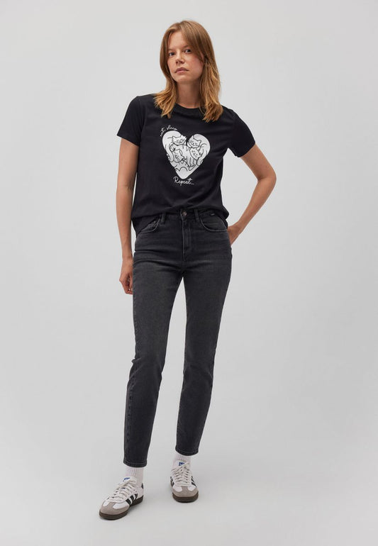 CAT HEART T-SHIRT